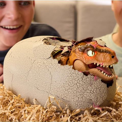 Primal Hatch T-Rex hatching, stage 2: the crack